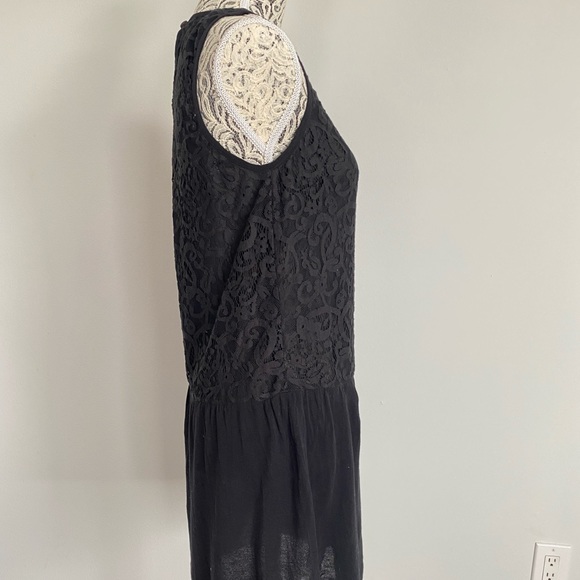 Lose fit black dress with cotton blend skirt with shear lace top - Picture 2 of 4
